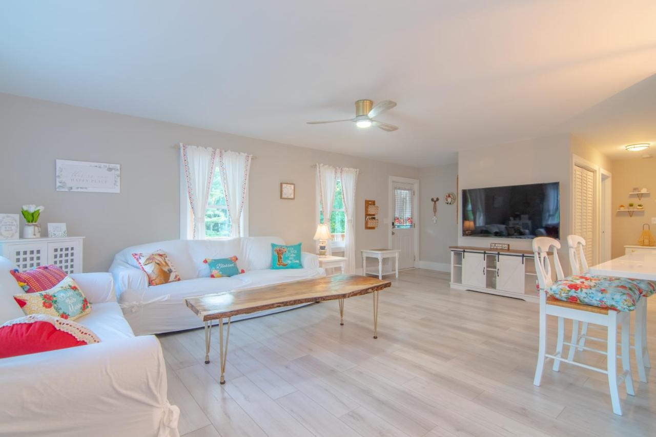 Newly Remodeled Luxury Cottage With Mountain Views Sparta Exteriör bild